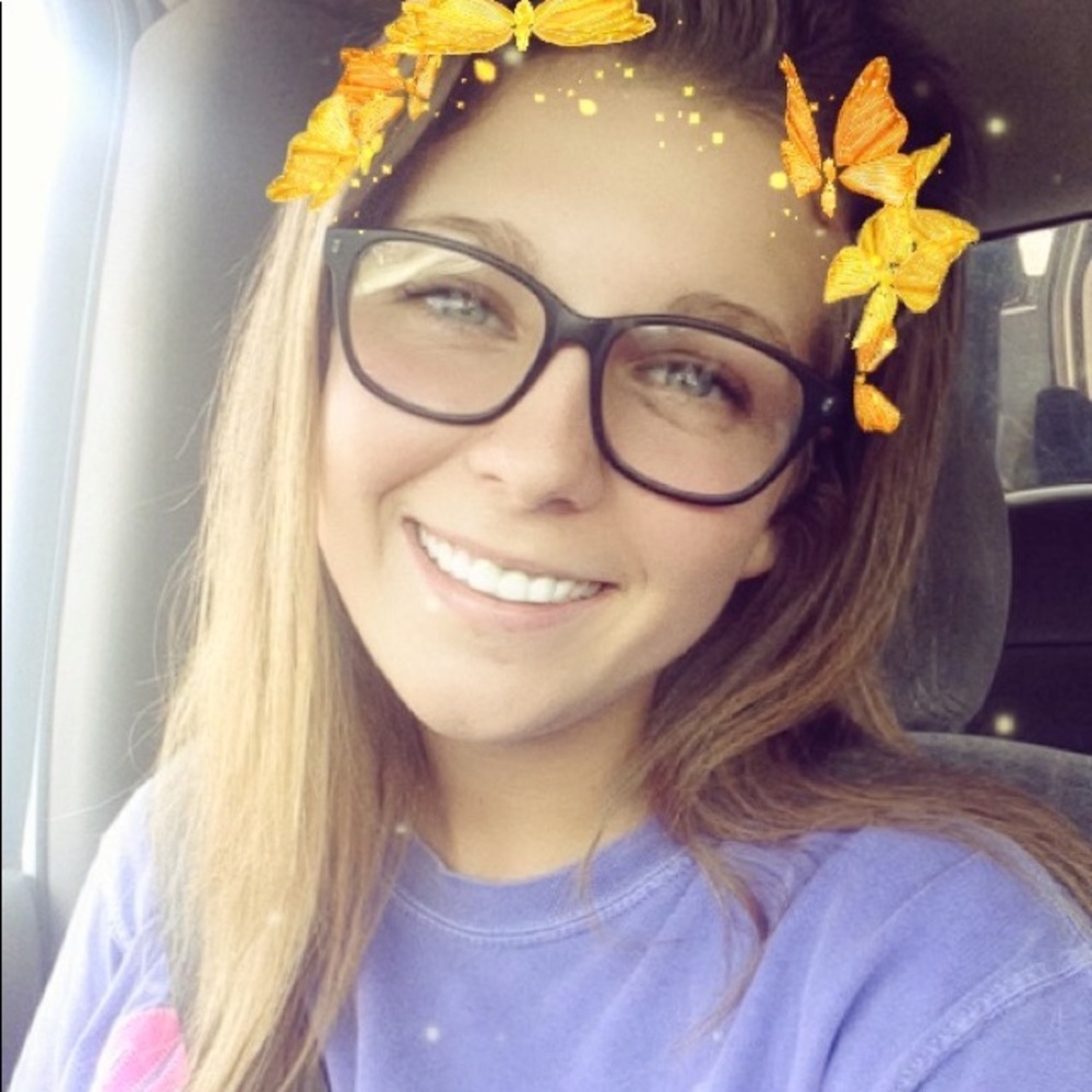 Meet your Posher, Savannah